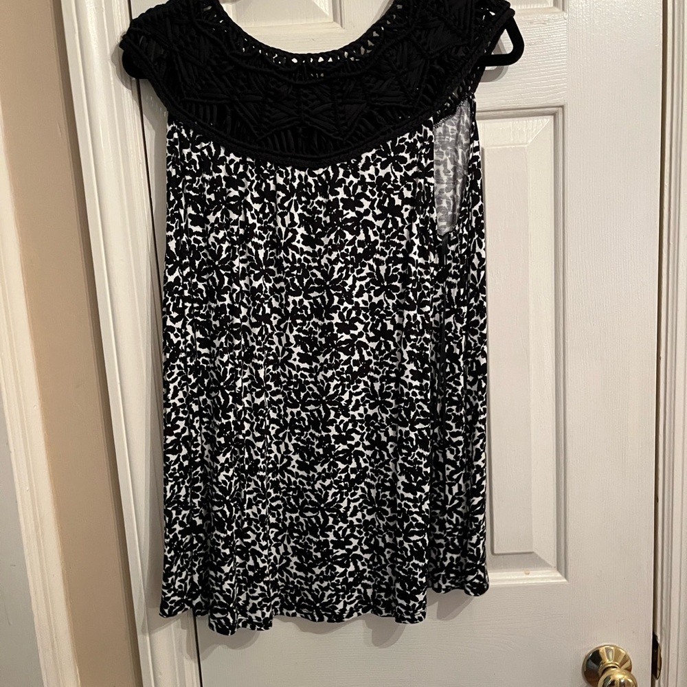 Terra & Sky Black and White Tunic Top